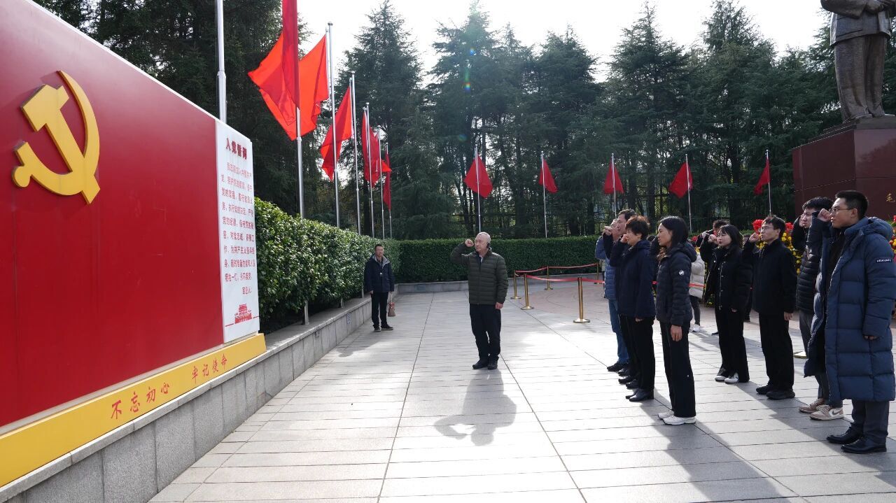 長(zhǎng)沙礦冶院與五礦有色開展青年互訪互學(xué)互鑒活動(dòng)