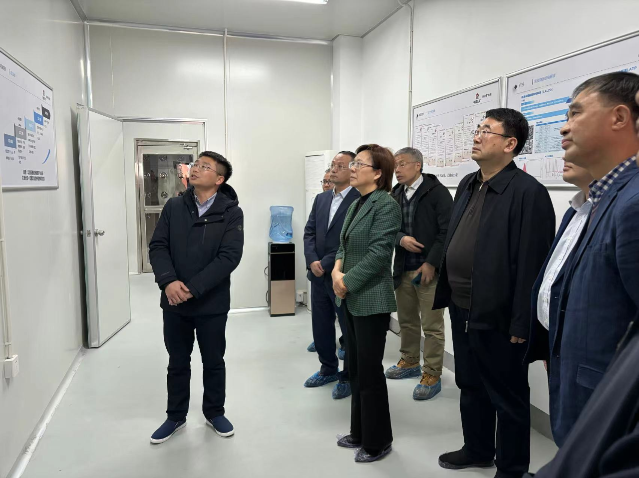 謝建輝來院調(diào)研固態(tài)電池研發(fā)和產(chǎn)業(yè)化進(jìn)展情況